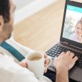 Comment aborder une femme sur les sites de rencontres : conseils et techniques pour une conversation réussie